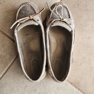 Casual Well Worn Loafers with Bow Detail